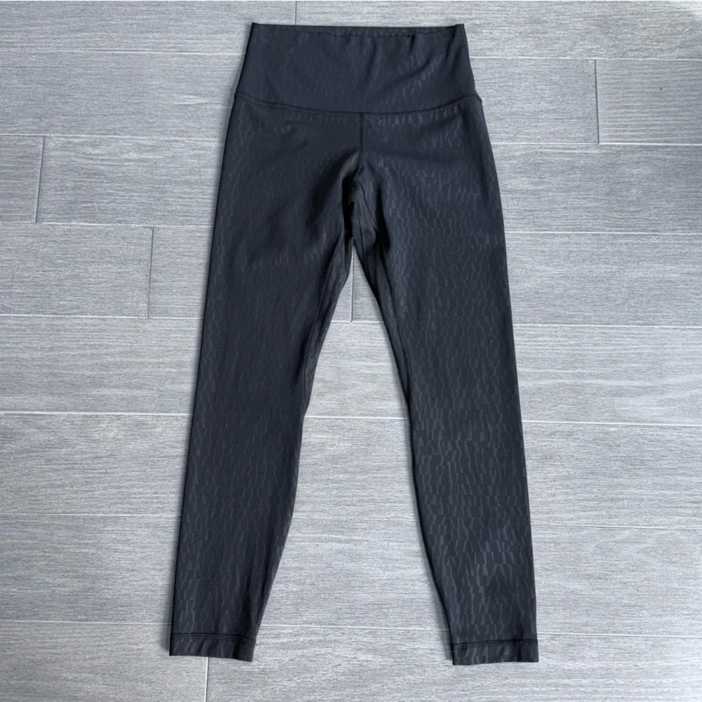 Lululemon Align High Rise Pant 25" Segment Emboss Black Leggings 6 Nulu W5DUYS - Picture 4 of 15